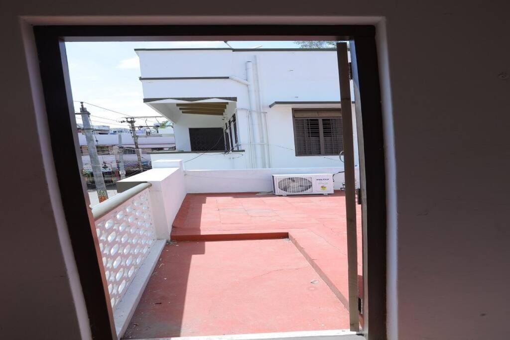 Heritage Home With 3 Bed/3 Bath With Kitchen In A Residential Neighborhood. Madurai Exterior photo