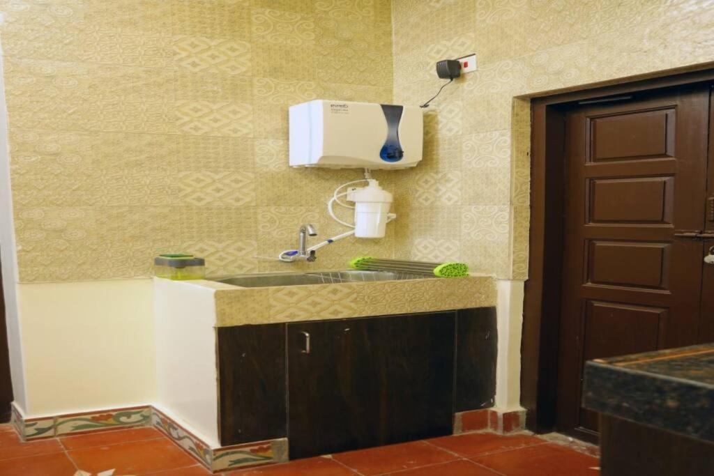 Heritage Home With 3 Bed/3 Bath With Kitchen In A Residential Neighborhood. Madurai Exterior photo