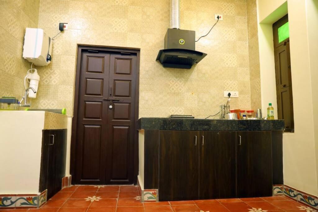 Heritage Home With 3 Bed/3 Bath With Kitchen In A Residential Neighborhood. Madurai Exterior photo